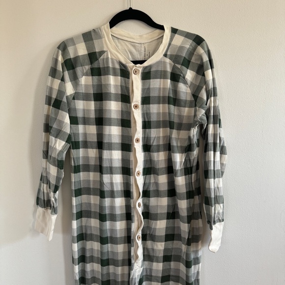 Burt’s Bees Onesie Pajamas - Picture 3 of 4